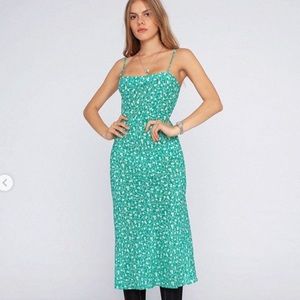 NWOT Realisation Par The Amelia in Poison Medium